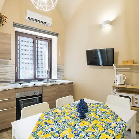 Lavika House Giardini Naxos